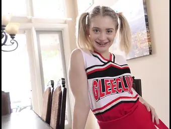 Puny towheaded Cheerleader with Braces fellates and converses filthy while lovin’ a oral job dt