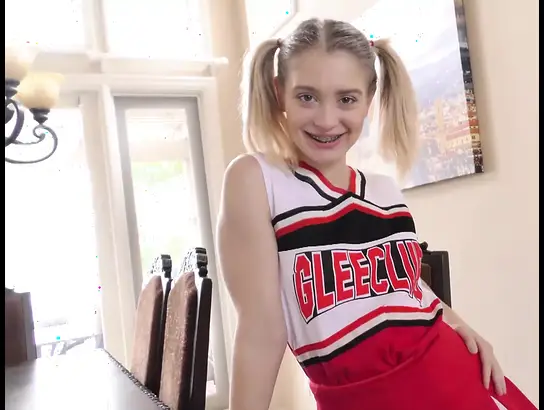 Puny towheaded Cheerleader with Braces fellates and converses filthy while lovin’ a oral job dt