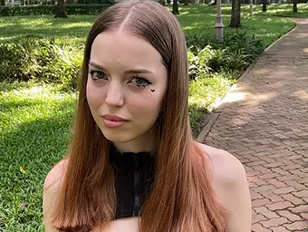 Jenny Kitten's phat bumpers & towheaded hair make her a ideal match for Han's insane needs