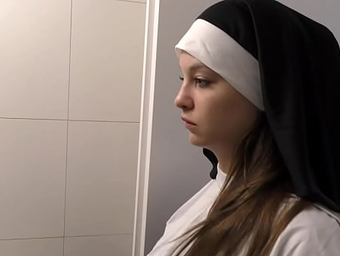 Angelina Brill's tight pussy gets filled with BBC & creampied by Tom Anderson's BBC